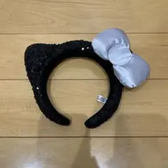 ユニバ　キティー　ハローキティー　カチューシャ　黒　スパンコール