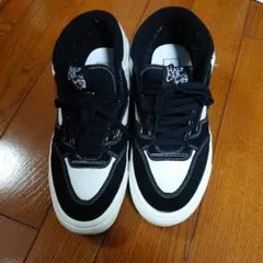 Vans ハーフキャブ　ホワイト／ブラック