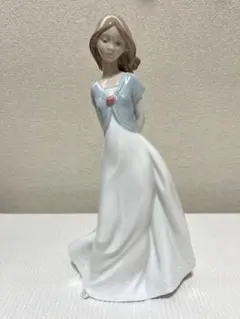新品未使用箱入りNAO リヤドロ 『恋の季節』 Truly in love Amazon.co.jp: ナオ Nao リヤドロ 人形 恋の季節 スペシャル