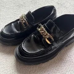 ZARA ブラック ローファー ゴールドチェーン