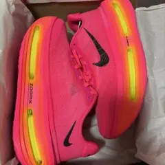 NIKE VOMERO PREMIUM ボメロプレミアム　ウィメンズ26.5cm