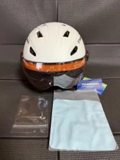 TOMSHCO バイザー付きヘルメット ホワイト（M54-58センチ）
