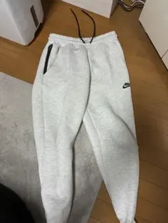 Nike テックフリースジョガーパンツ