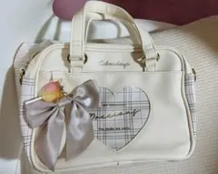 【新品未使用】ハート型ホワイトハンドバッグ
