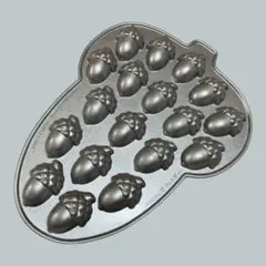 Nordic Ware Acorn Cakelet Pan ノルディックウェアのサムネイル