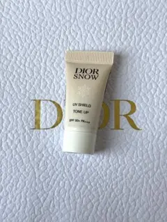 DIOR ディオール スノーUVシールド トーンアップ 50+ 5ml