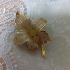 花モチーフ ゴールド ブローチ コサージュ アクセサリー