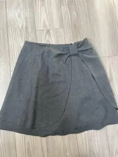 グレー ミニスカートのサムネイル