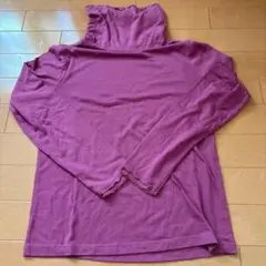 フード付きパープルTシャツ