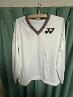 YONEX テニスウェア Mサイズ Vネック