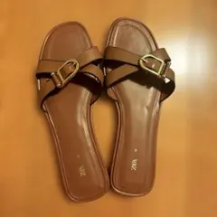 ZARA ブラウンフラットサンダル