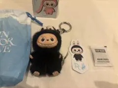 POP MART ラブブ キーホルダー付き　R