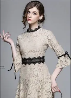 【美品】総レース ワンピース フレア袖 ウエストマーク ベージュ 黒