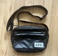 A.P.C. レザー ショルダーバッグ ブラックのサムネイル