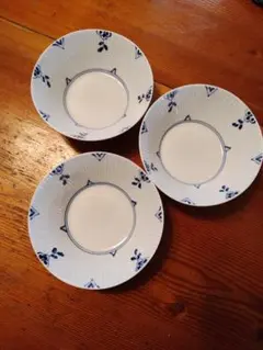 有田皓洋窯剣先小花しのぎ反ボウル3枚セット