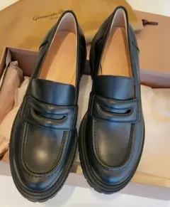 2026年最新】gianvito rossi ローファーの人気アイテム - メルカリ