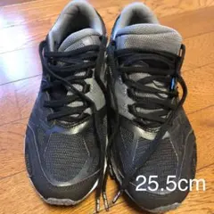 ヨネックス ランニング シューズ ブラック　25.5 バドミントン　テニス