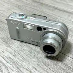 SONY Cybershot 4.0メガピクセル シルバー