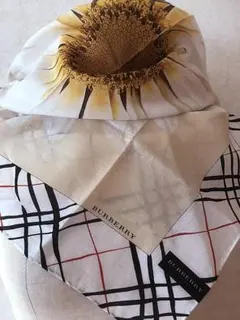 バーバリーレア柄◆ひまわり柄＆透かし織り柄ミニスカーフ大判ハンカチ膝掛け