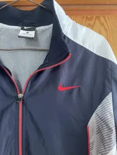 ナイキ ウインドブレーカー メッシュ裏地 フルジップ 軽量