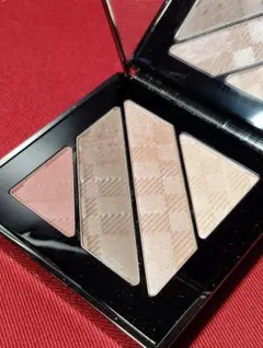 値下げBurberry Beauty バーバリー　コンプリートアイパレット 10のサムネイル