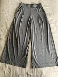 ユニクロ　ワイドパンツ　グレー　サイズM