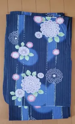 【最終お値下げ‼️】浴衣　ネイビー　 花柄 　クリーニング済み