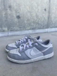 Nike ダンク　low グレー スニーカー
