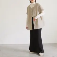 ベージュ ポケット付き ベスト【ポケット付き】