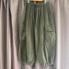 オリーブグリーン サルエルパンツ、カーゴパンツ