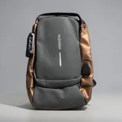 【防犯ロック付き】ボディバッグ スリングバッグ グレー×ブロンズ