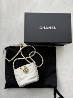 【超美品】CHANEL スモールバッグ　ホワイト　パール