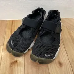 NIKE AIR RIFT ブラック スニーカー　25.0センチのサムネイル