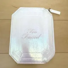 【新品未使用】toofaced トゥーフェイスド ポーチ オーロラ色のサムネイル