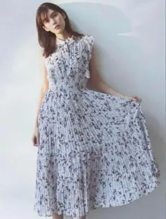 SNIDEL sustainableフリルプリーツワンピース