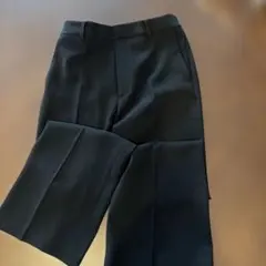 ユニクロブラックパンツ