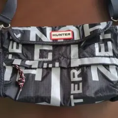 HUNTER ショルダーバッグ ロゴ柄 ブラックのサムネイル