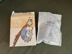 labubu PIN FOR LOVE イニシャル　キーリング　ラブブ E