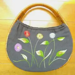 ベトナムのかごバッグ　花柄　刺繍　エスニック　浴衣　春　夏　丈夫