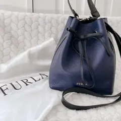 美品★FURLA★コスタンザ2wayショルダーバッグ★巾着型★人気★本革★レザー