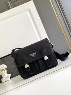 美品ノベルティ　ショルダーバッグ　ブラック　バッグ