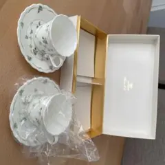 未使用　新品　可愛い　ナルミボーンチャイナ カップ＆ソーサー