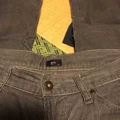 gu コーデュロイストレートパンツ