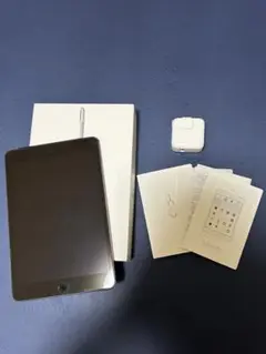 iPad mini 4 Wi-Fi + Cellular au　スペースグレイ