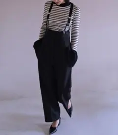 アクテ　AKTE　ストラップワイドパンツ　黒　ブラック　サスペンダーのサムネイル