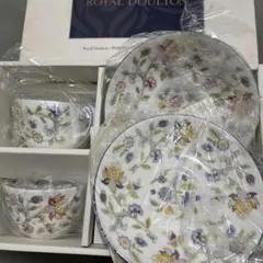 Royal Doulton Minton 花柄カップ・ソーサーセット