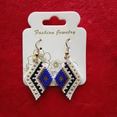 ハンドメイド　ビーズピアス