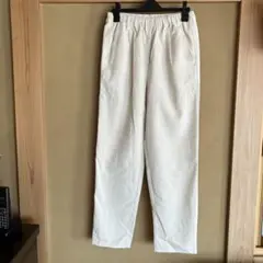 カジュアルパンツ　アイボリー