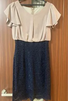 袖フリルＶネックワンピース　レースタイトスカート