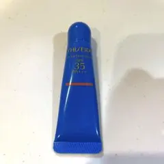 資生堂　リップ　日焼け防止　ウルルレッド　SHISEIDO リップグロスのサムネイル